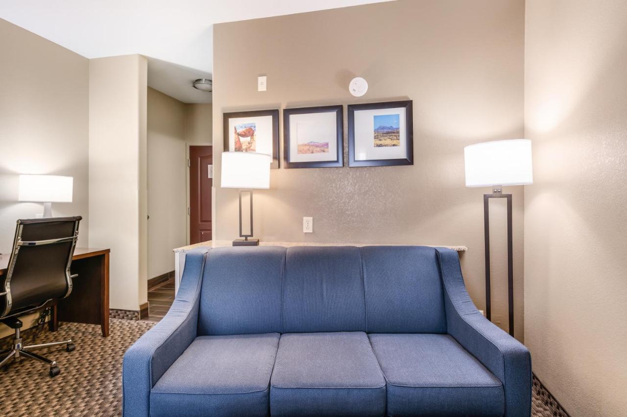פורט סטוקטון Comfort Suites מראה חיצוני תמונה