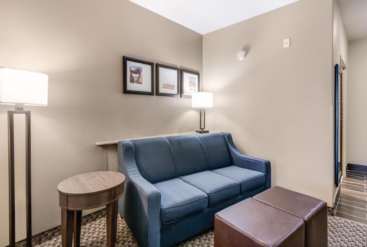 פורט סטוקטון Comfort Suites מראה חיצוני תמונה
