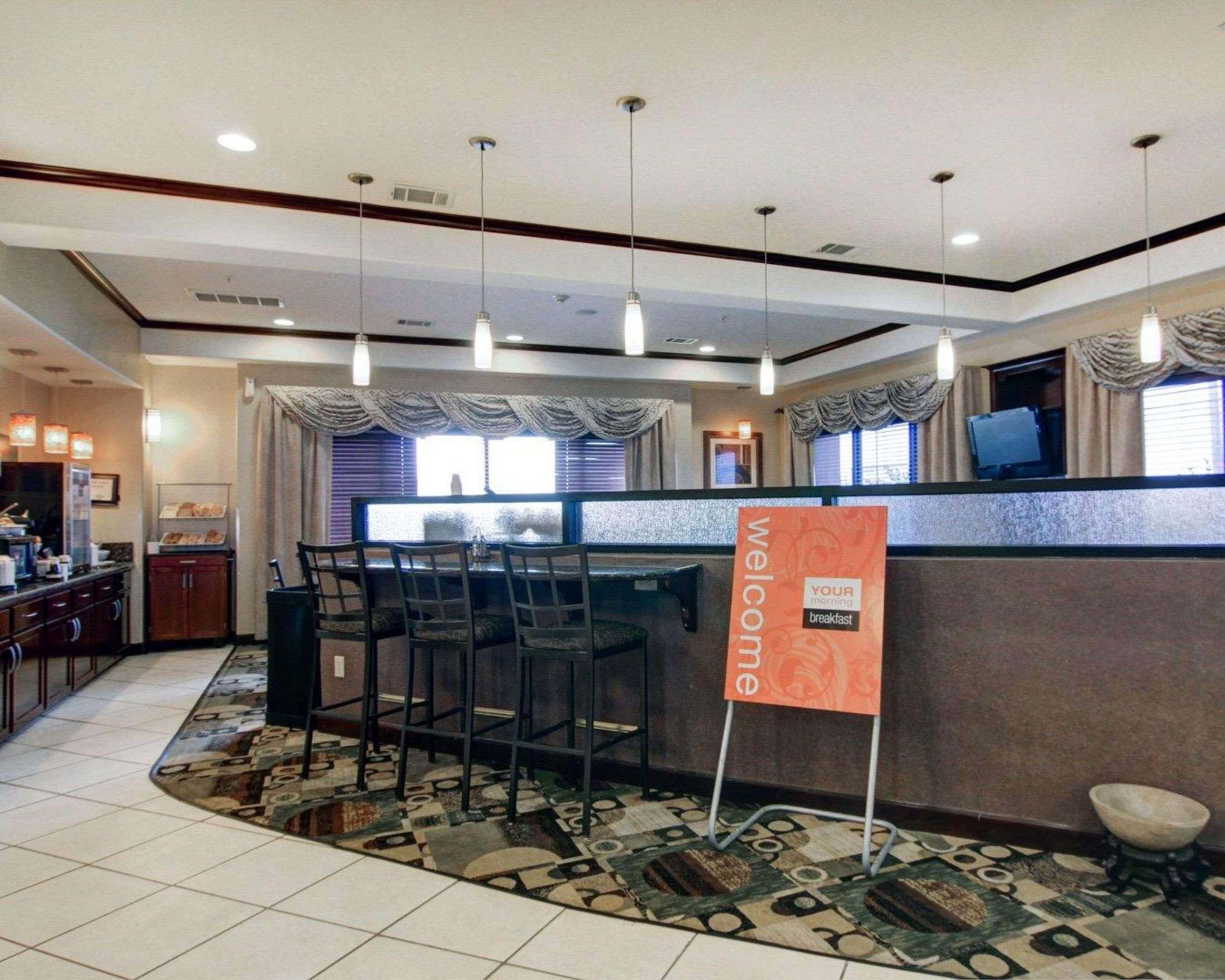 פורט סטוקטון Comfort Suites מראה חיצוני תמונה