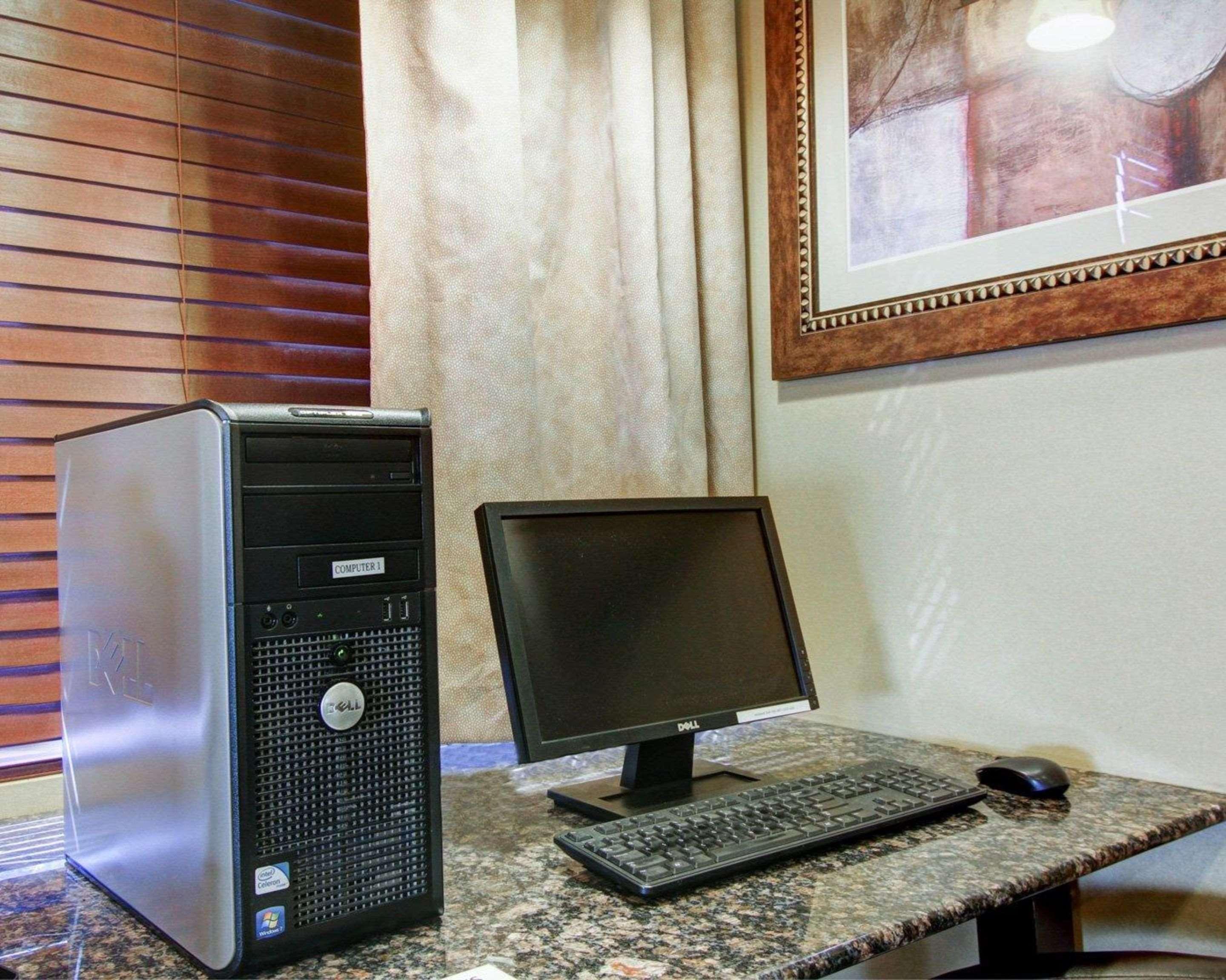 פורט סטוקטון Comfort Suites מראה חיצוני תמונה