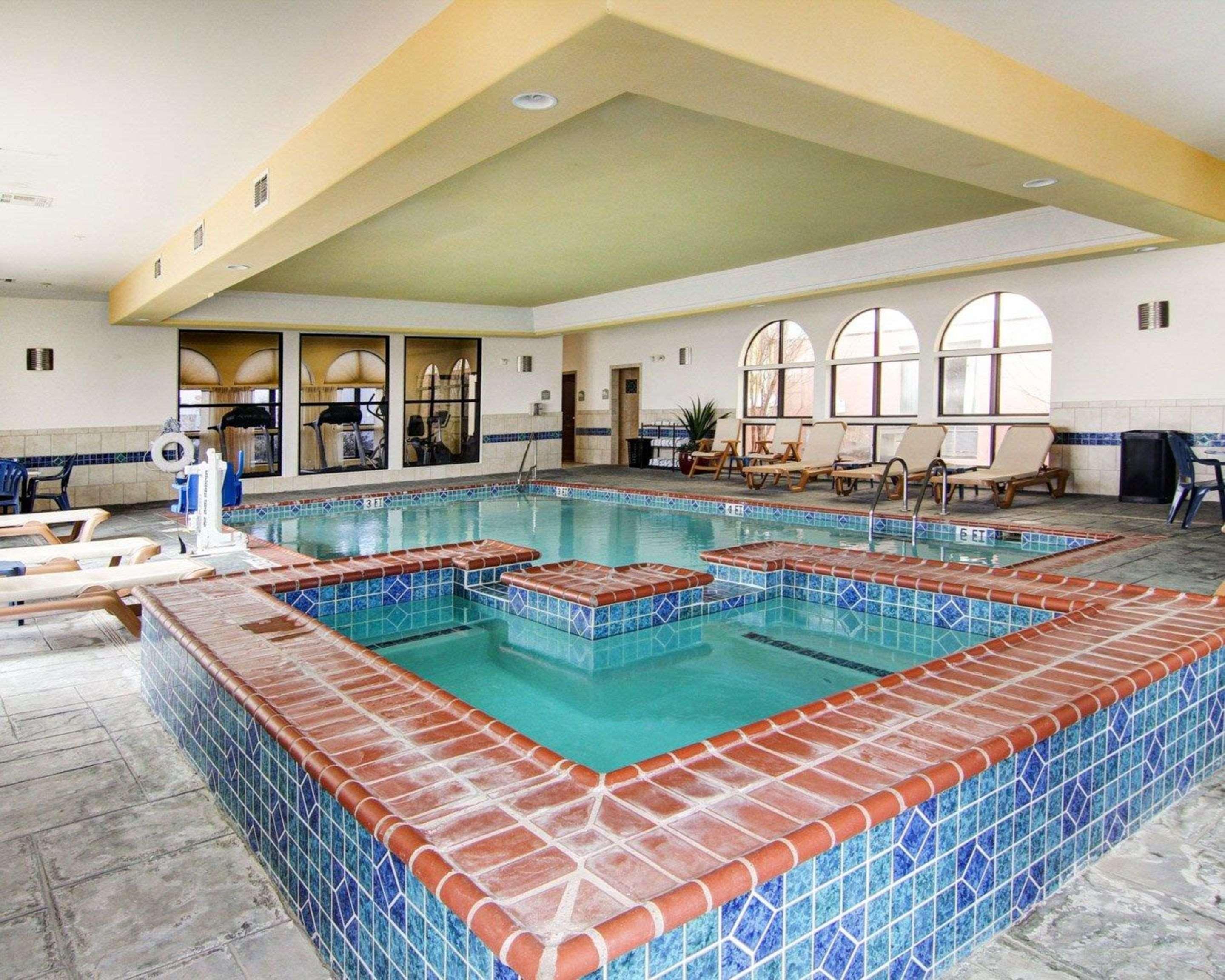פורט סטוקטון Comfort Suites מראה חיצוני תמונה