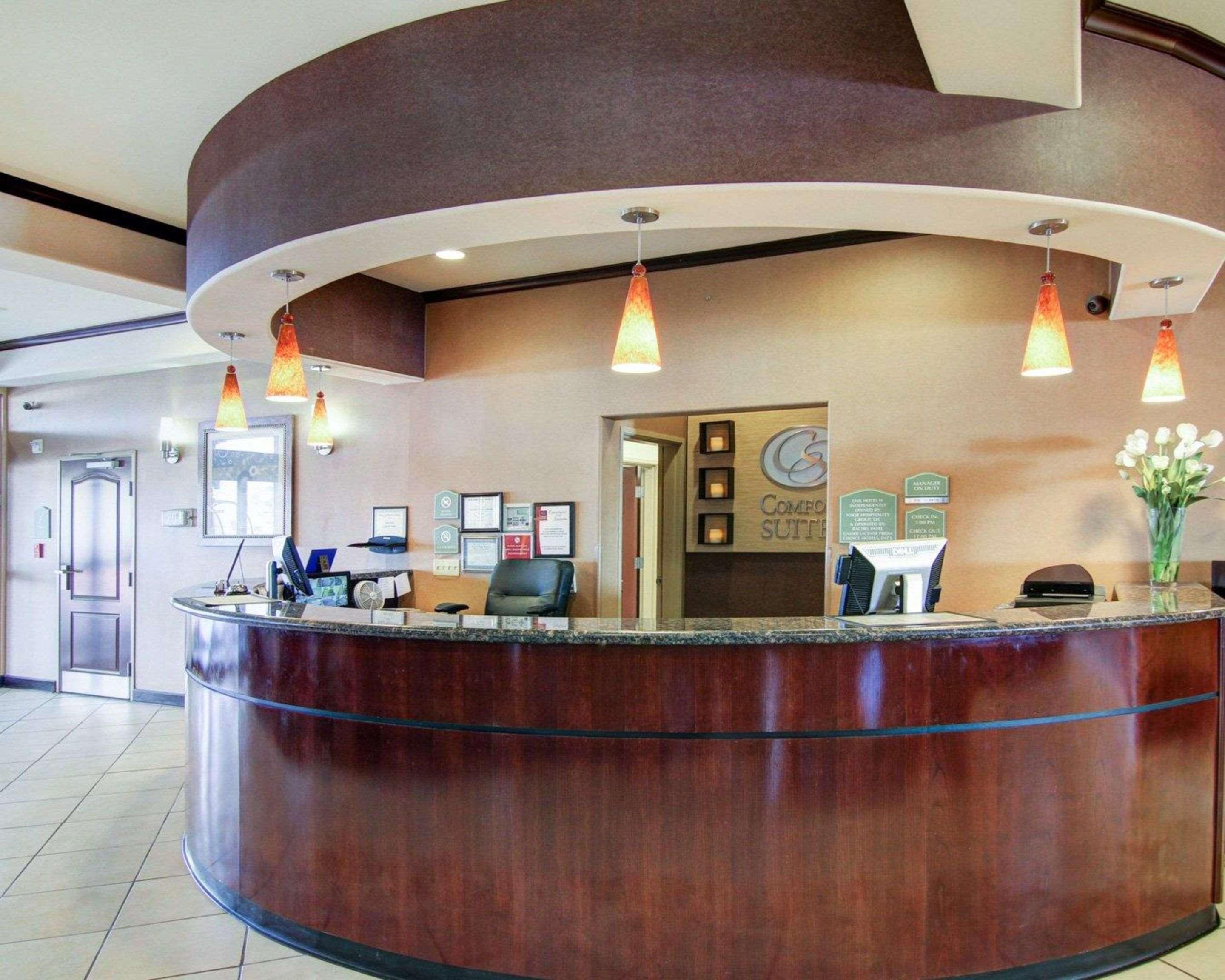 פורט סטוקטון Comfort Suites מראה חיצוני תמונה