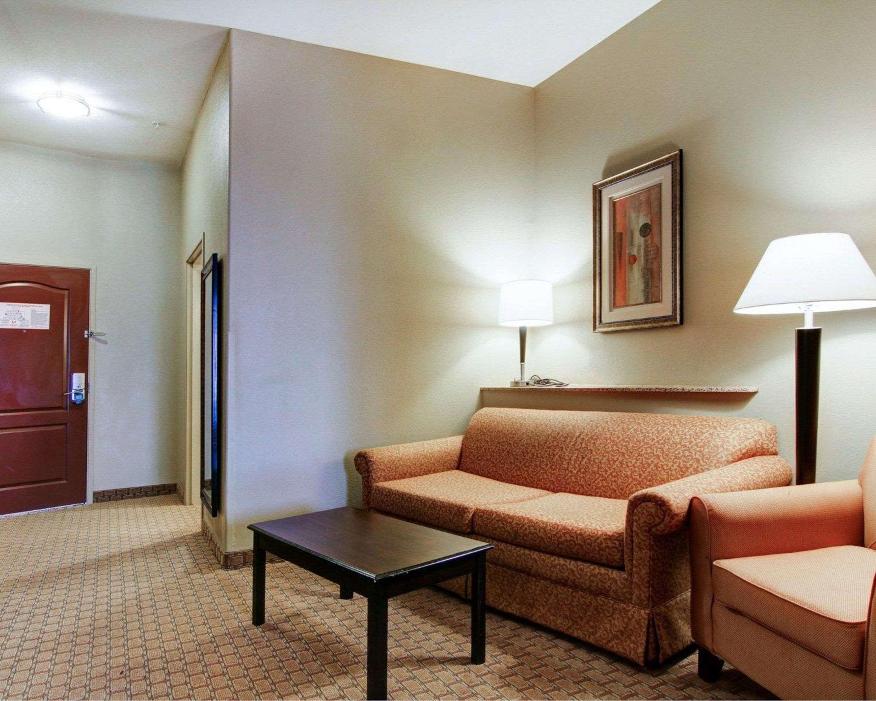 פורט סטוקטון Comfort Suites מראה חיצוני תמונה