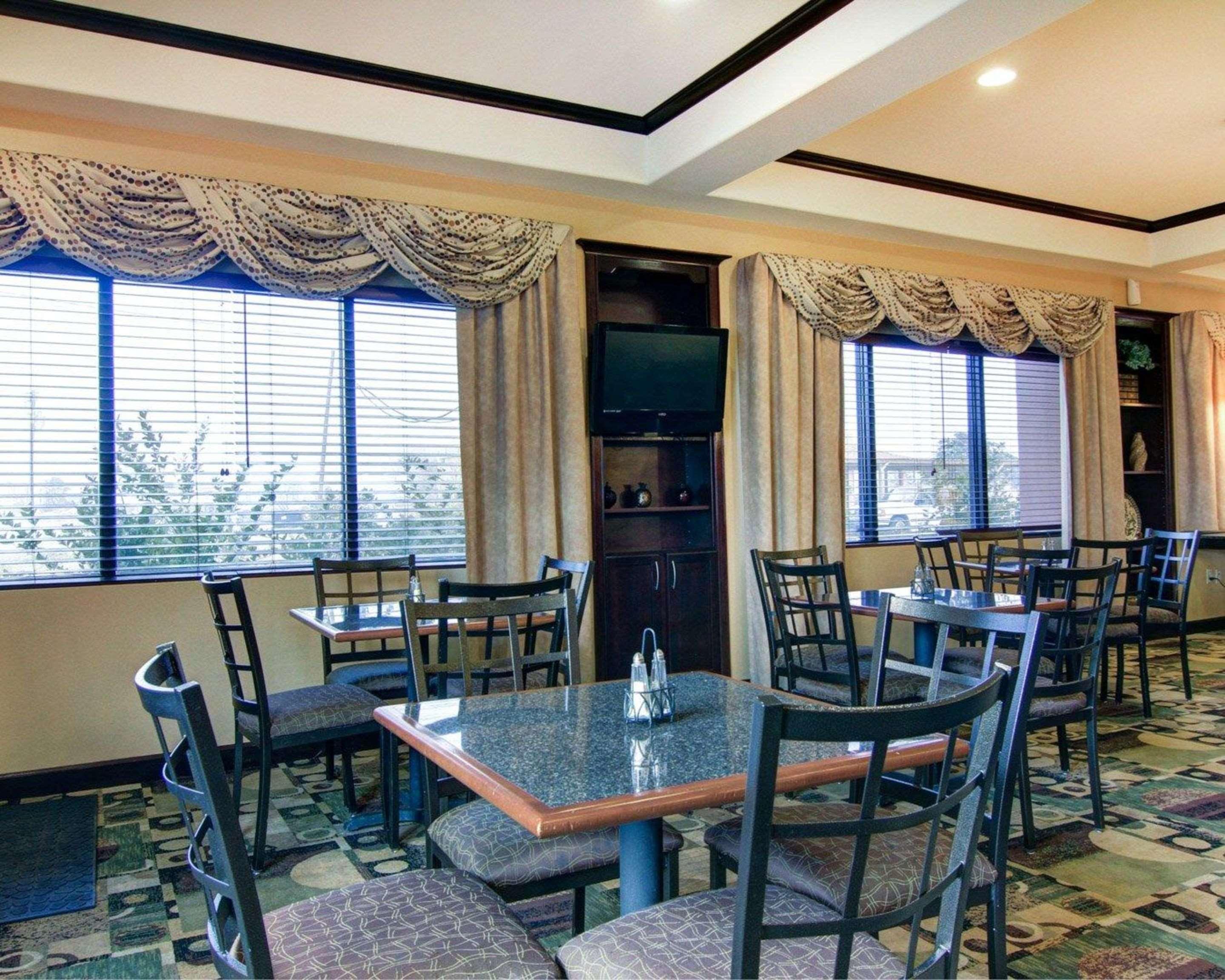 פורט סטוקטון Comfort Suites מראה חיצוני תמונה